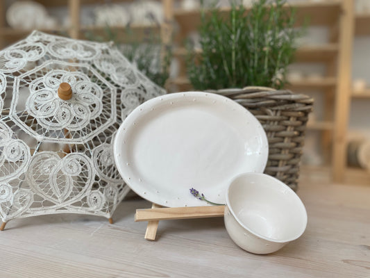 Collection Baronesse Morning Set Cup and Oval Plate with golden dots