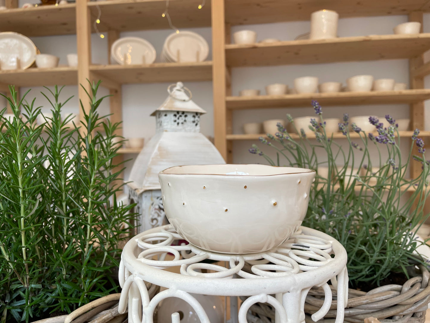 Collection Baronesse Small Bowl with golden dots and endge