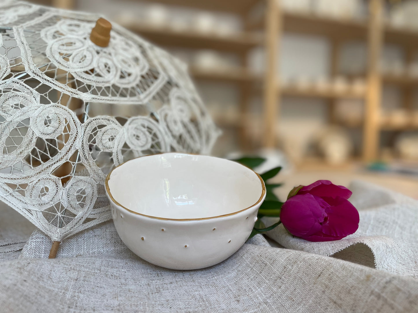 Collection Baronesse Small Bowl with golden dots and endge